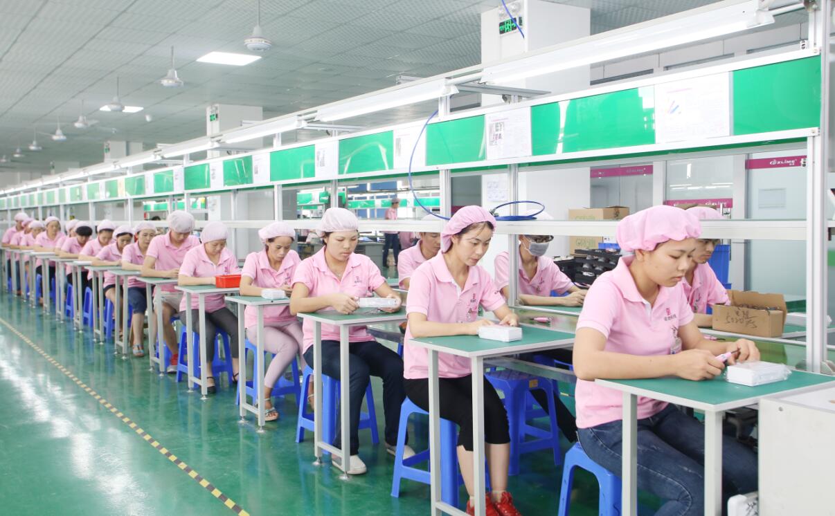 Electric Silicone Facial Cleansing Device Production